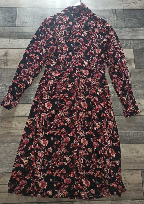 Sukienka midi. Wiskoza. Nowa z metką. Reserved