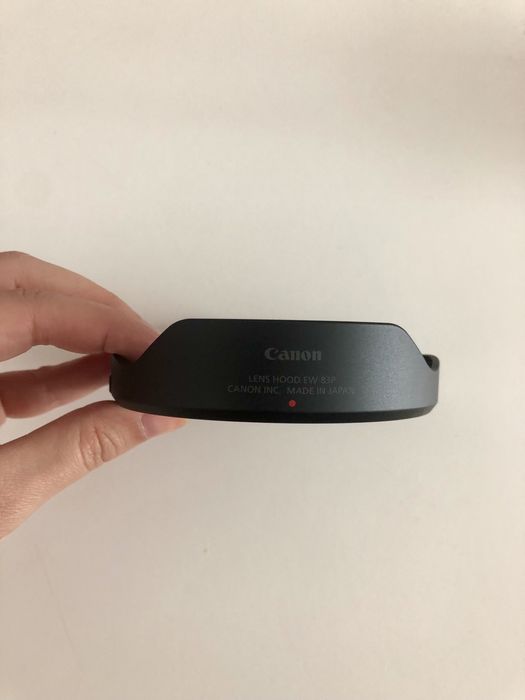 Pára-sol Canon (lens hood) EW-83P