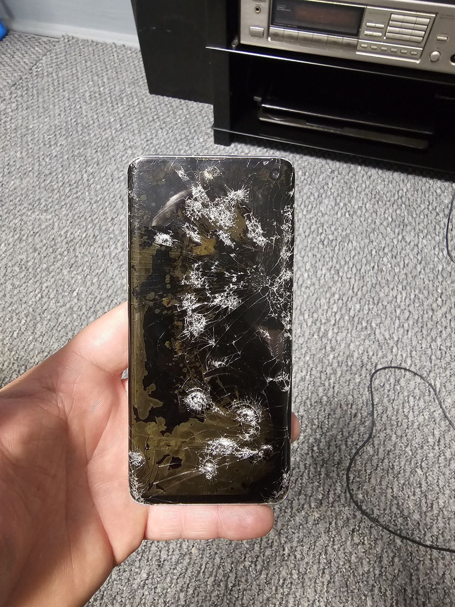 Продам Samsung S10 sm- g973f/ds