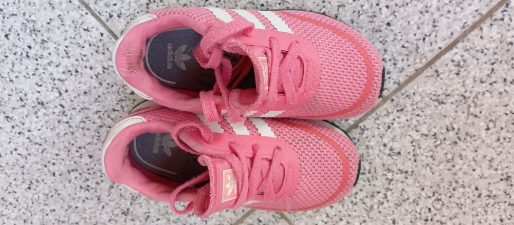 Sapatilhas adidas de menina rosa 24