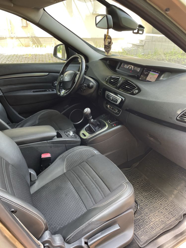 Продам Renault Grand Scenic III
