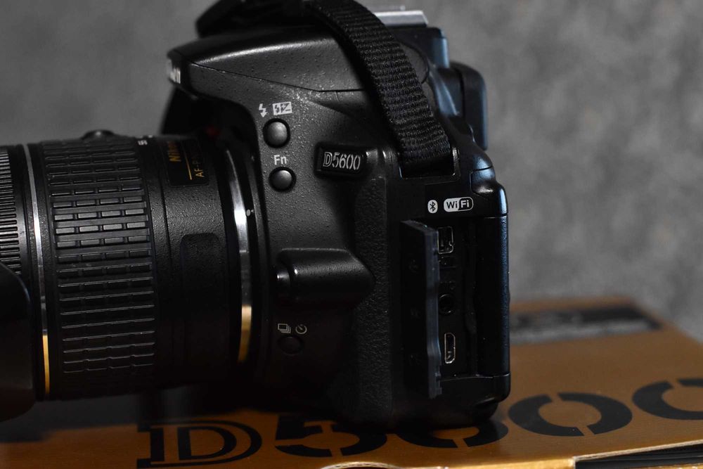Фотоапарат Nikon d5600 з 18-55mm f/3.5-5.6 G AF-P VR DX Nikkor