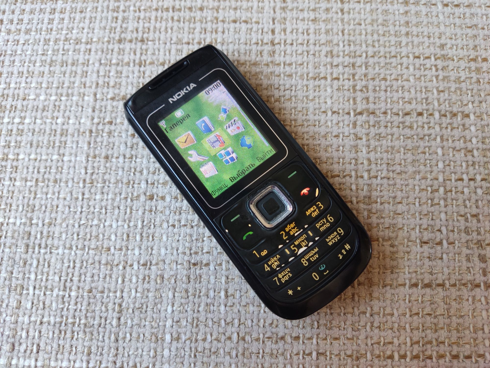 Продам Nokia 1680c-2