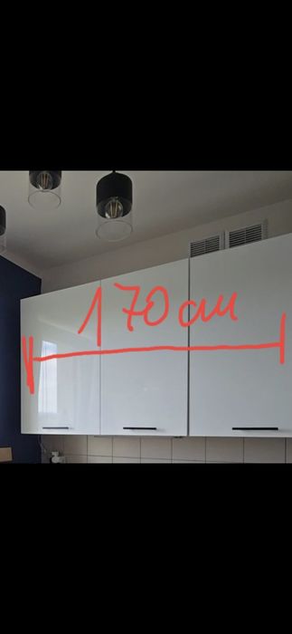 Szafki białe wiszące