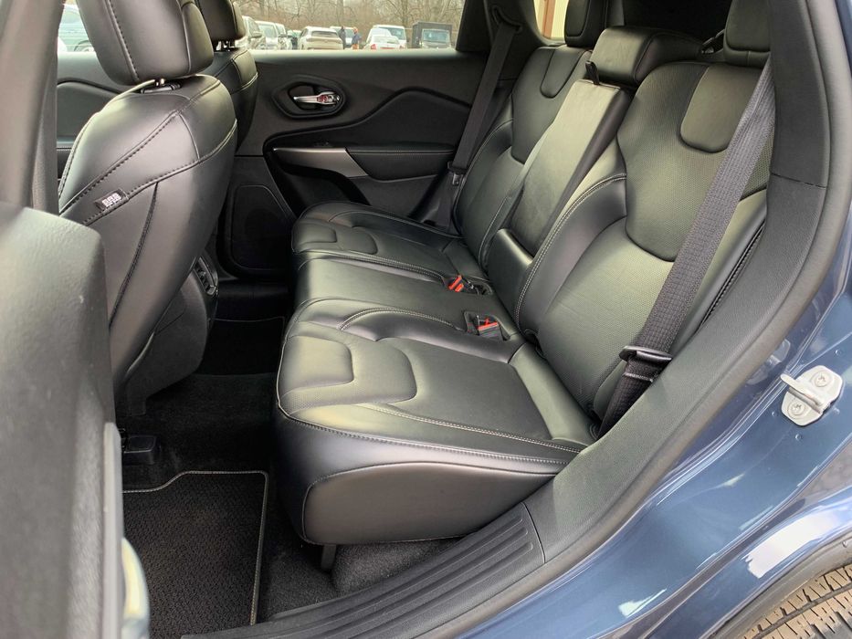 Jeep Cherokee 2021 3.2 бензин