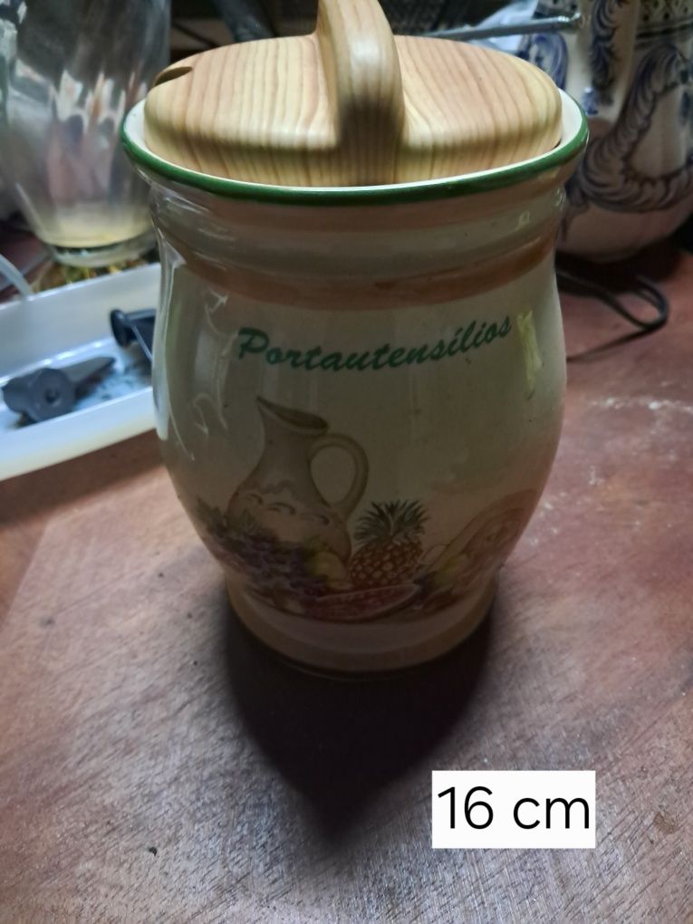 Pote em porcelana