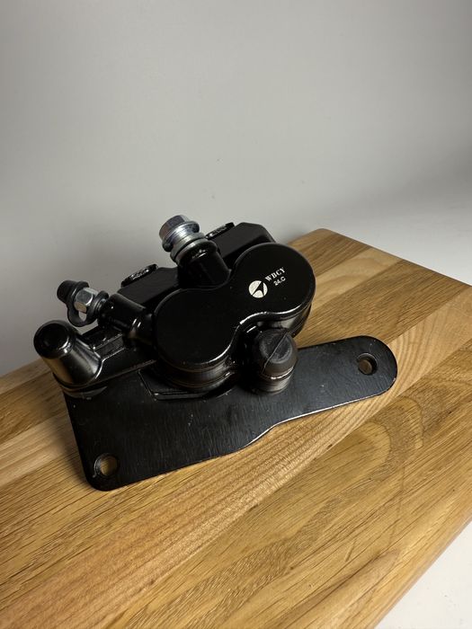 Задній тормозний супорт 250сс , тормозна ручка для мотоциклів