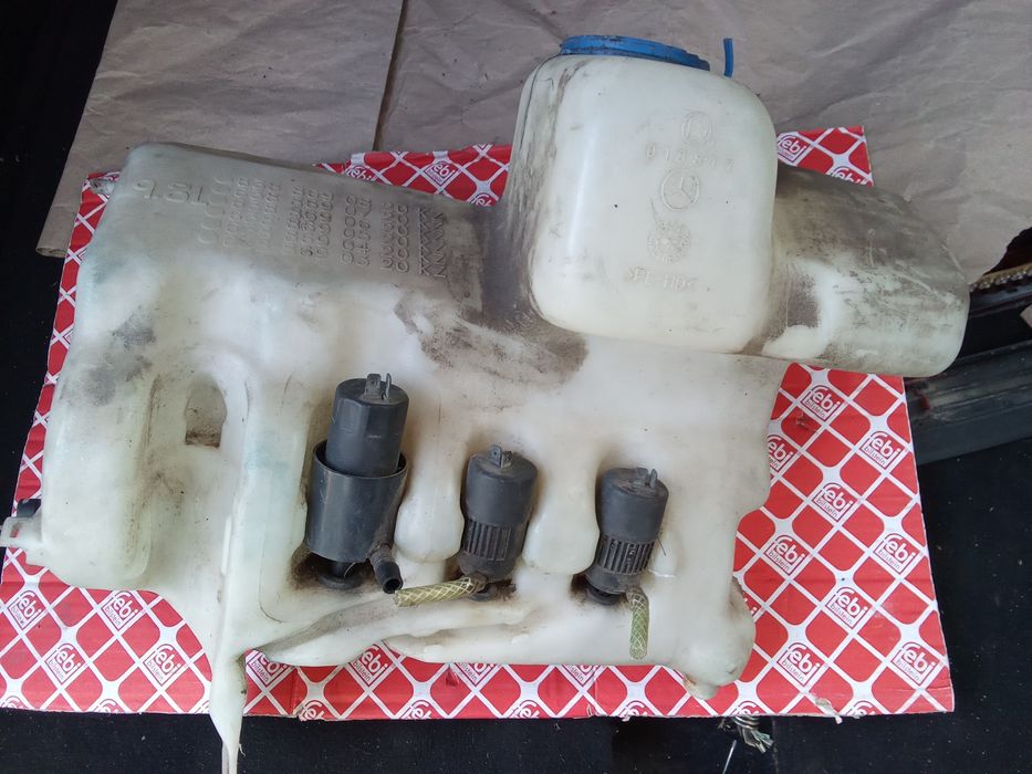 Бачок омывателя 9.8л  Mercedes Vito 638 V класс