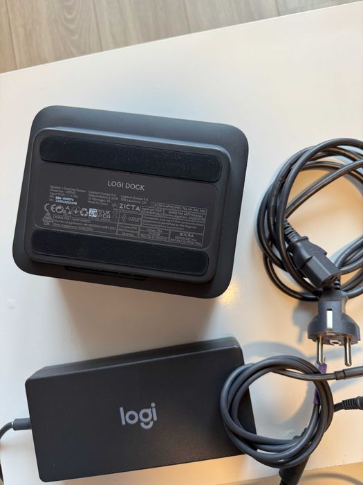 Logitech Logi dock system