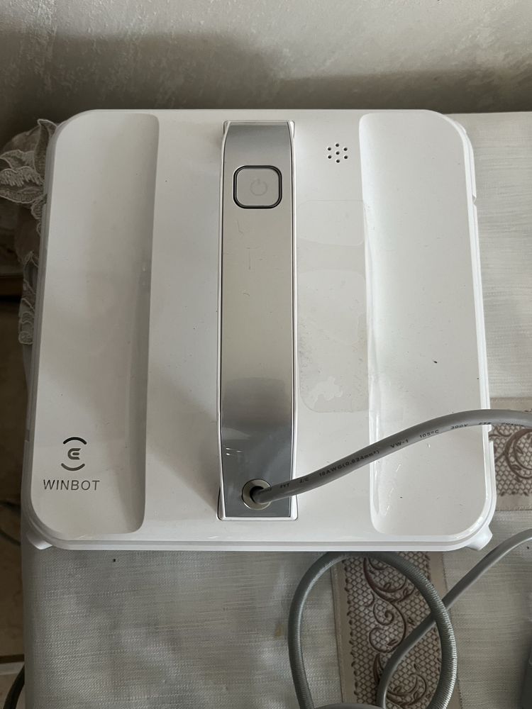 Robot do mycia okien Ecovacs Winbot 880