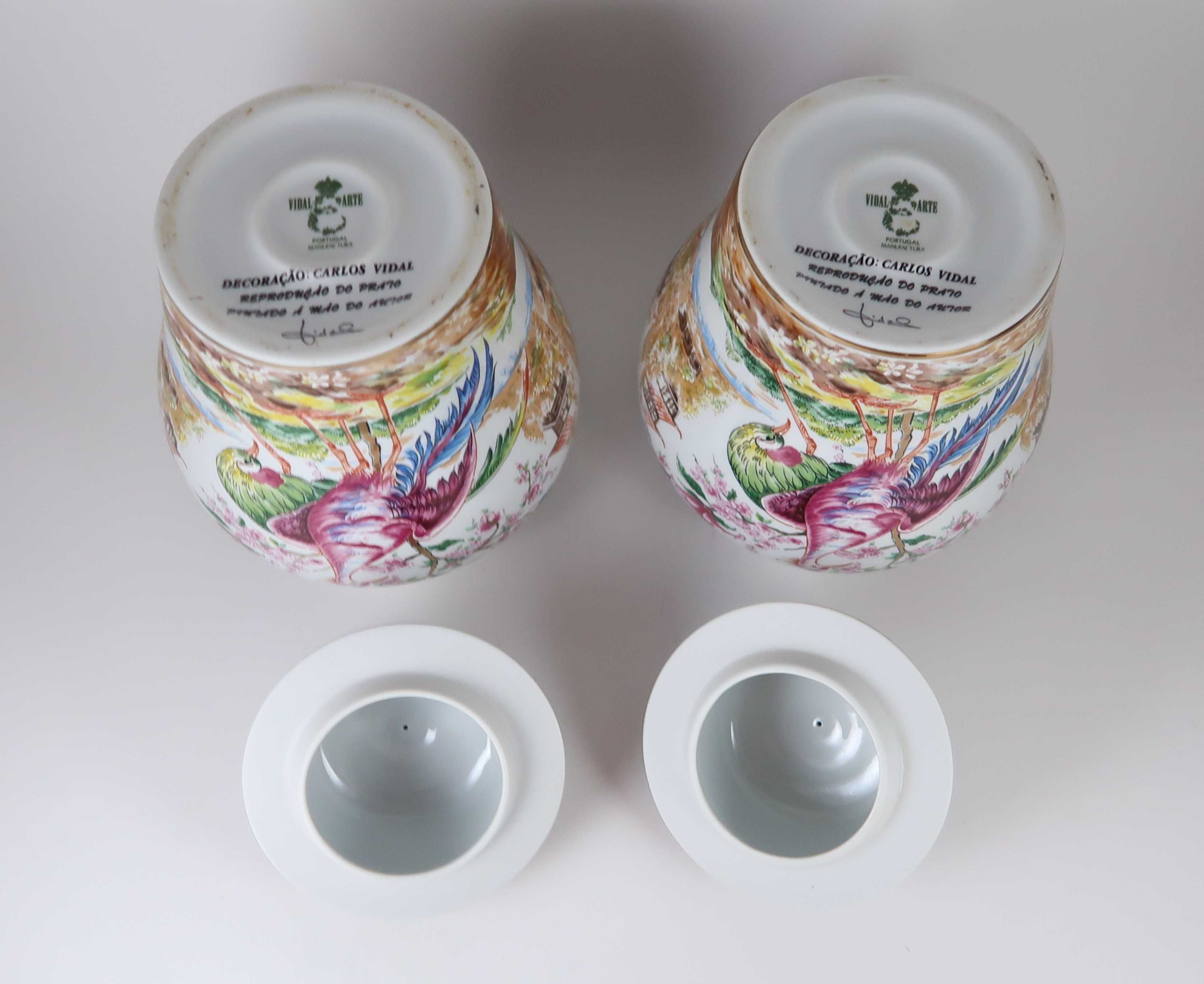 Conjunto - caixa e par de potes em porcelana - Carlos Vidal