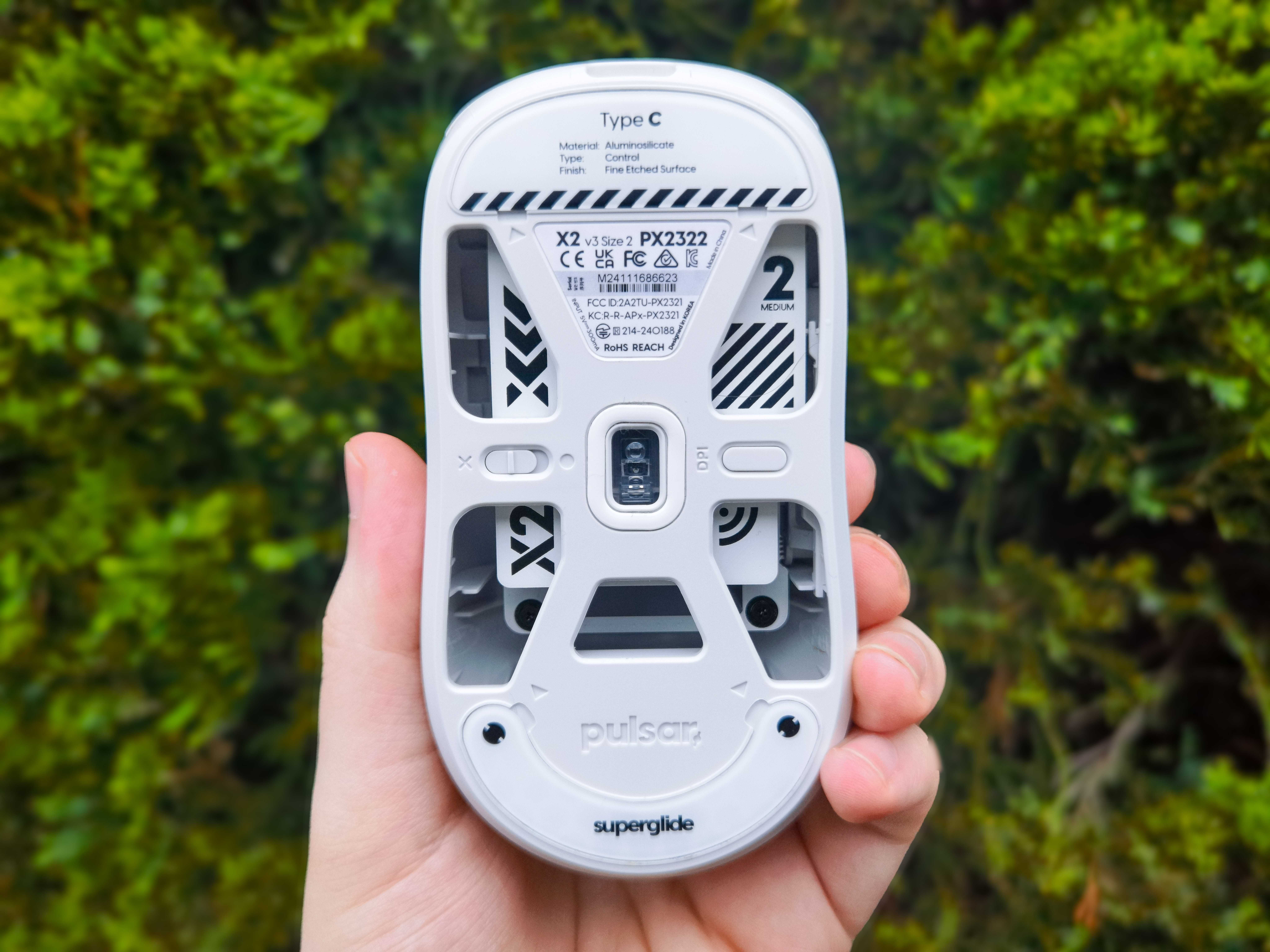 Pulsar X2 V3 (Size 2, White) беспроводная мышь