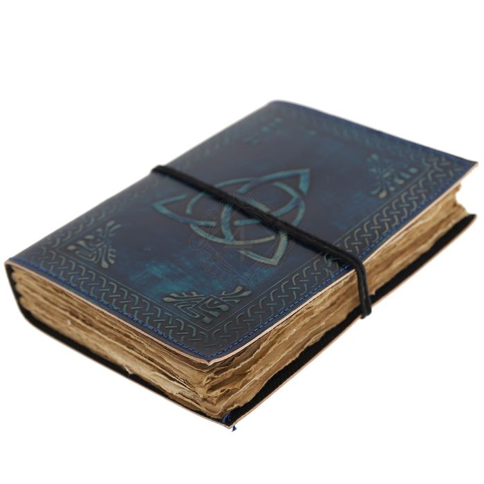 Dziennik skórzany z papieru. węzeł Trójcy (Triquetra)