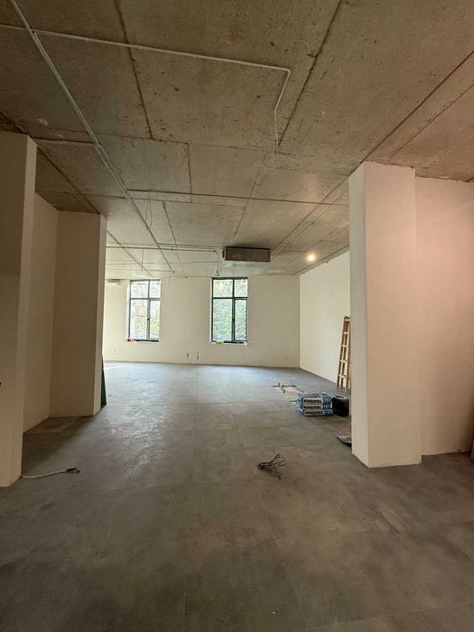 Продаж приміщення в центрі на вул. Газова