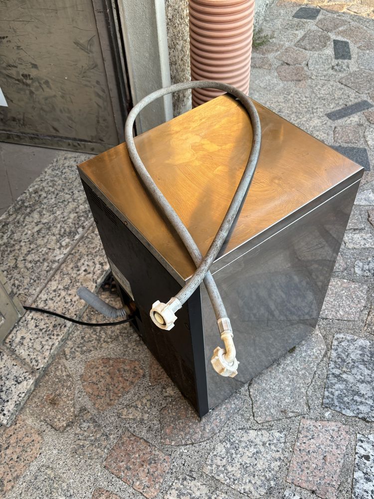 Maquina de fazer gelo