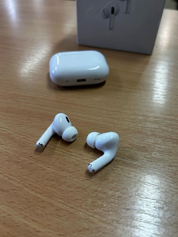 Airpods pro 2 jedna sluchawka uszkodzona