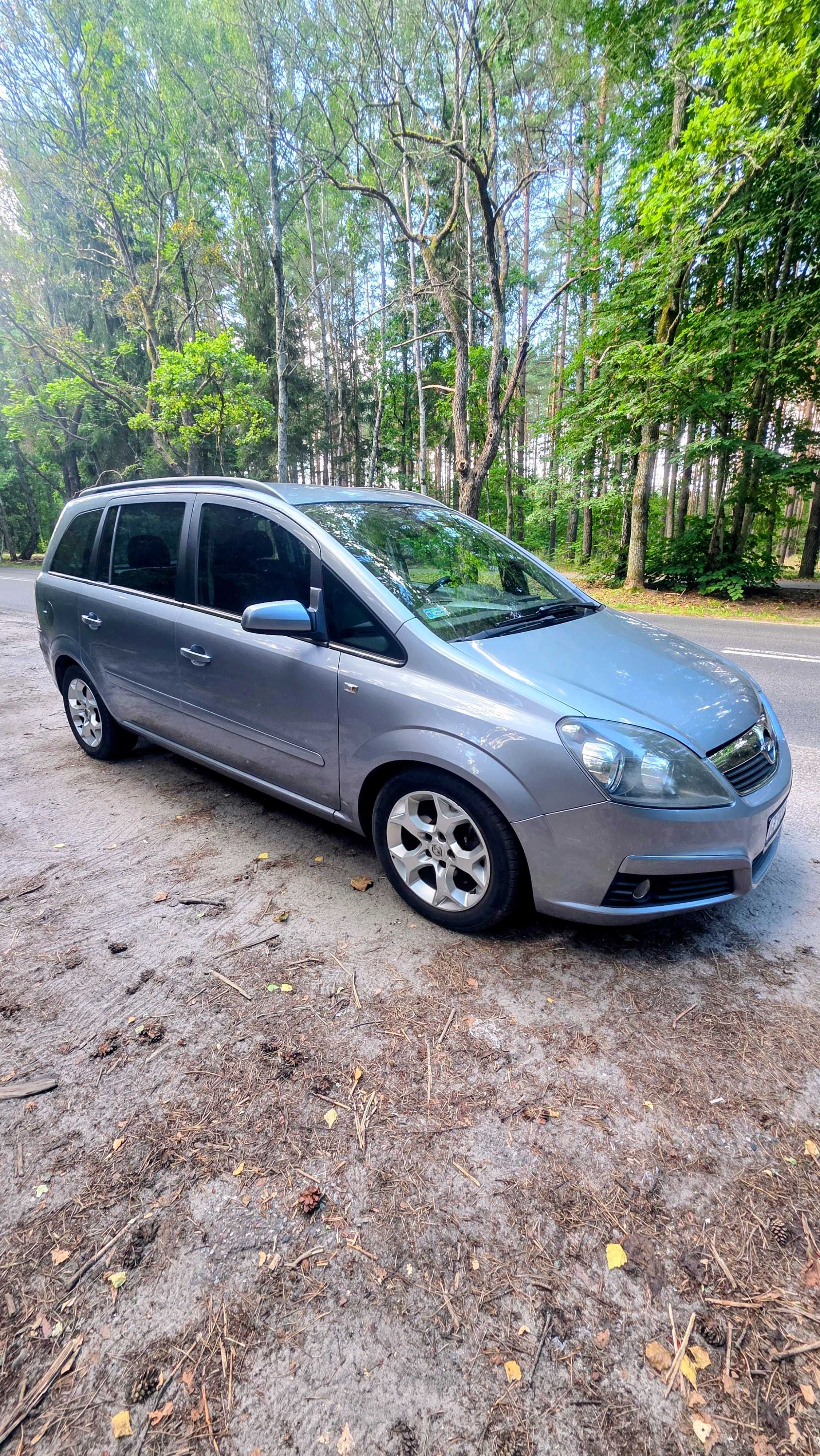 Opel Zafira 1.9 Cdti 150 Km 2005r. 7 miejsc