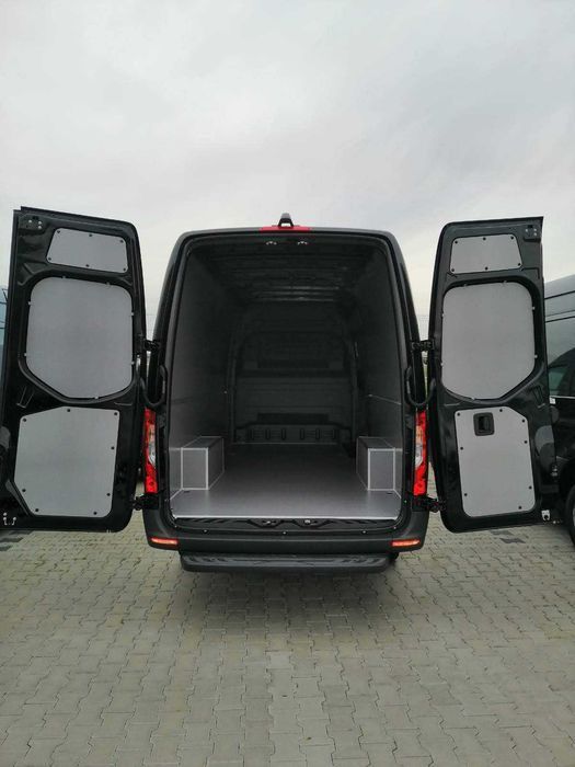 Zabudowa busa Sprintera L3H2  // Zabudowy KNAUTECH