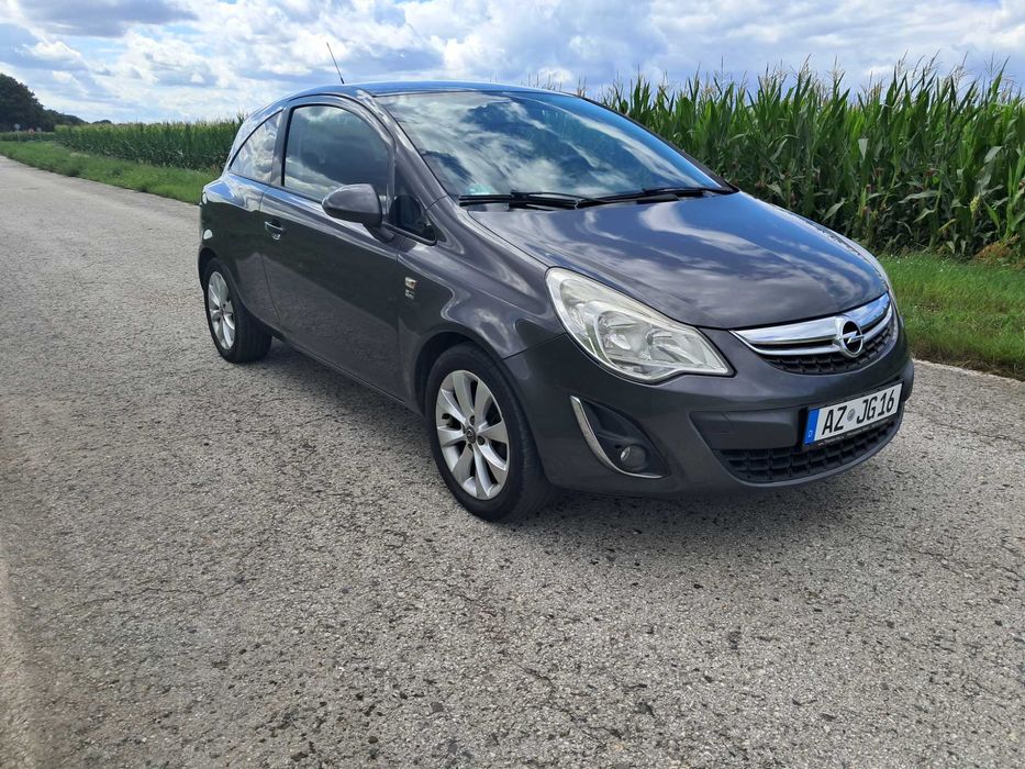 Corsa 1.4 Wersja 150 lat Opla, Bogata wersja, Po opłatach