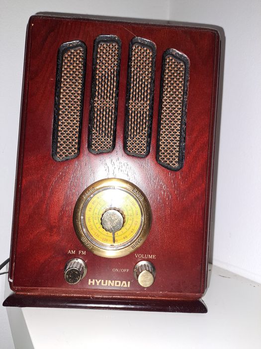 Radio retro hyundai