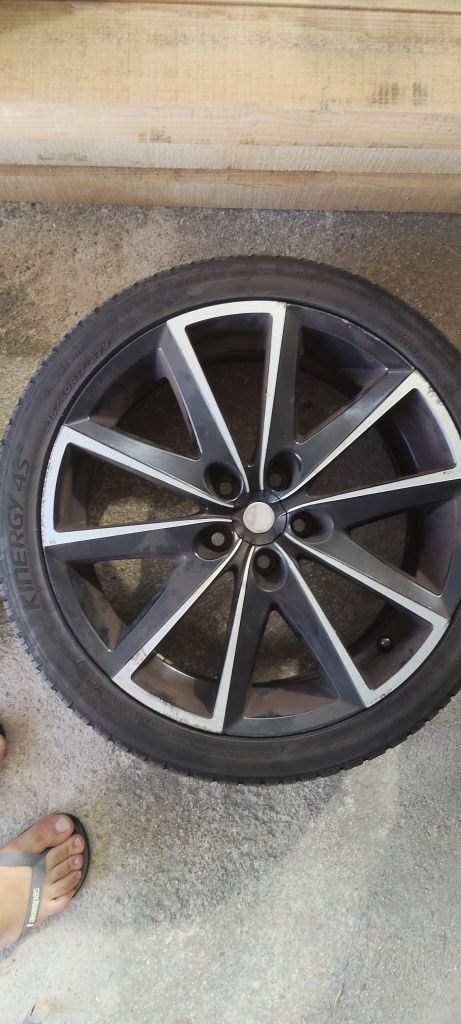 Jantes 17 com pneus hankook meio piso