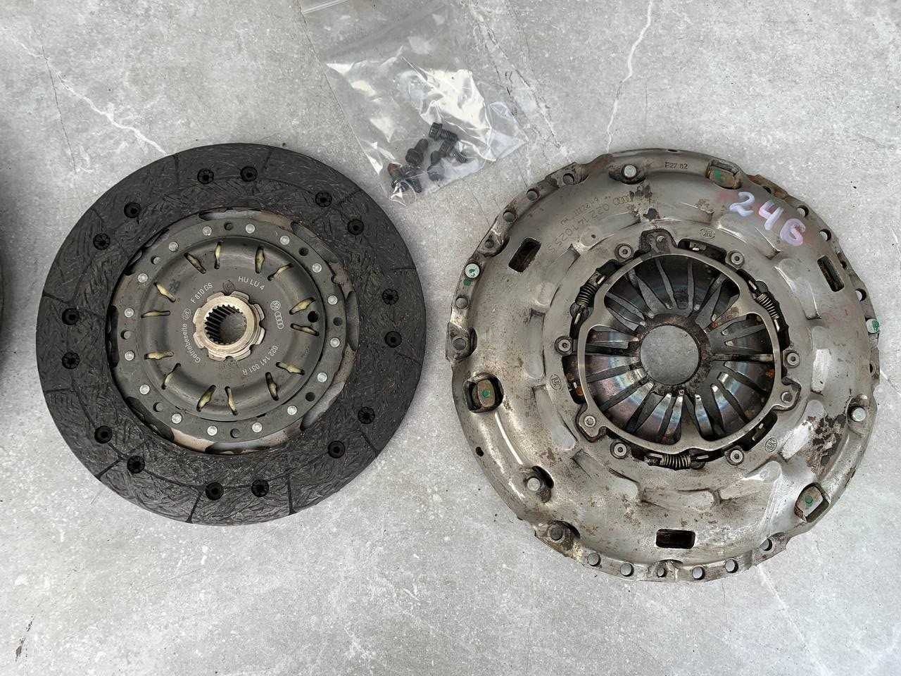 Комплект зчеплення Демпфер VW Passat B6 Golf 5 Skoda Octavia A5 2.0