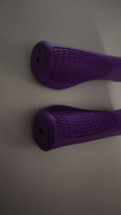 Gripy,uchwyty,rączki NN-PUR,kpl.L+P,1xALU,guma,133-22,hulajnoga,rower