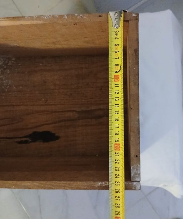 Caixa Antiga em Madeira medidas nas fotos