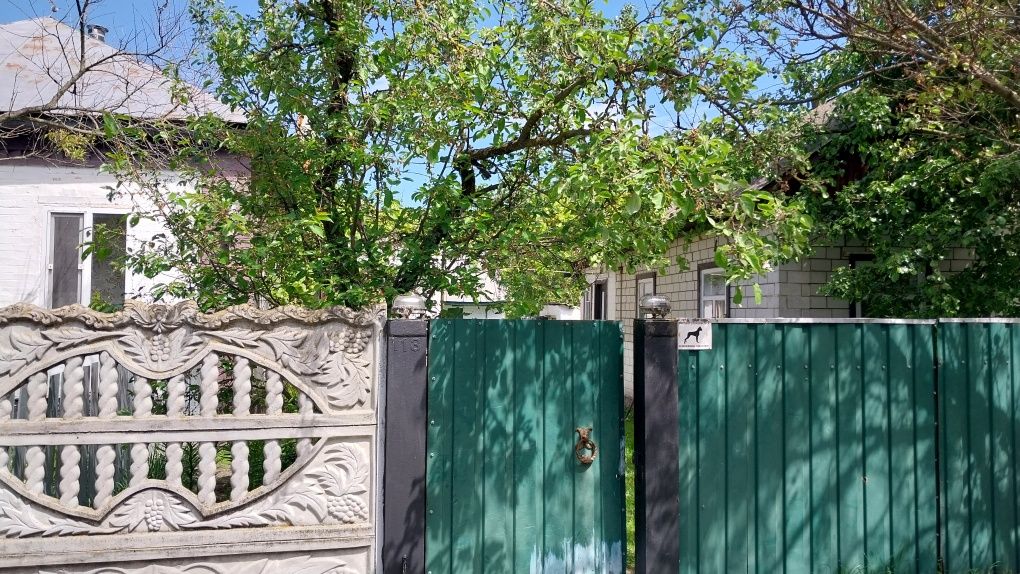 Продам дім.с Володькова Дівиця.вул Сергія Рекуна 113..В селі є школа,.