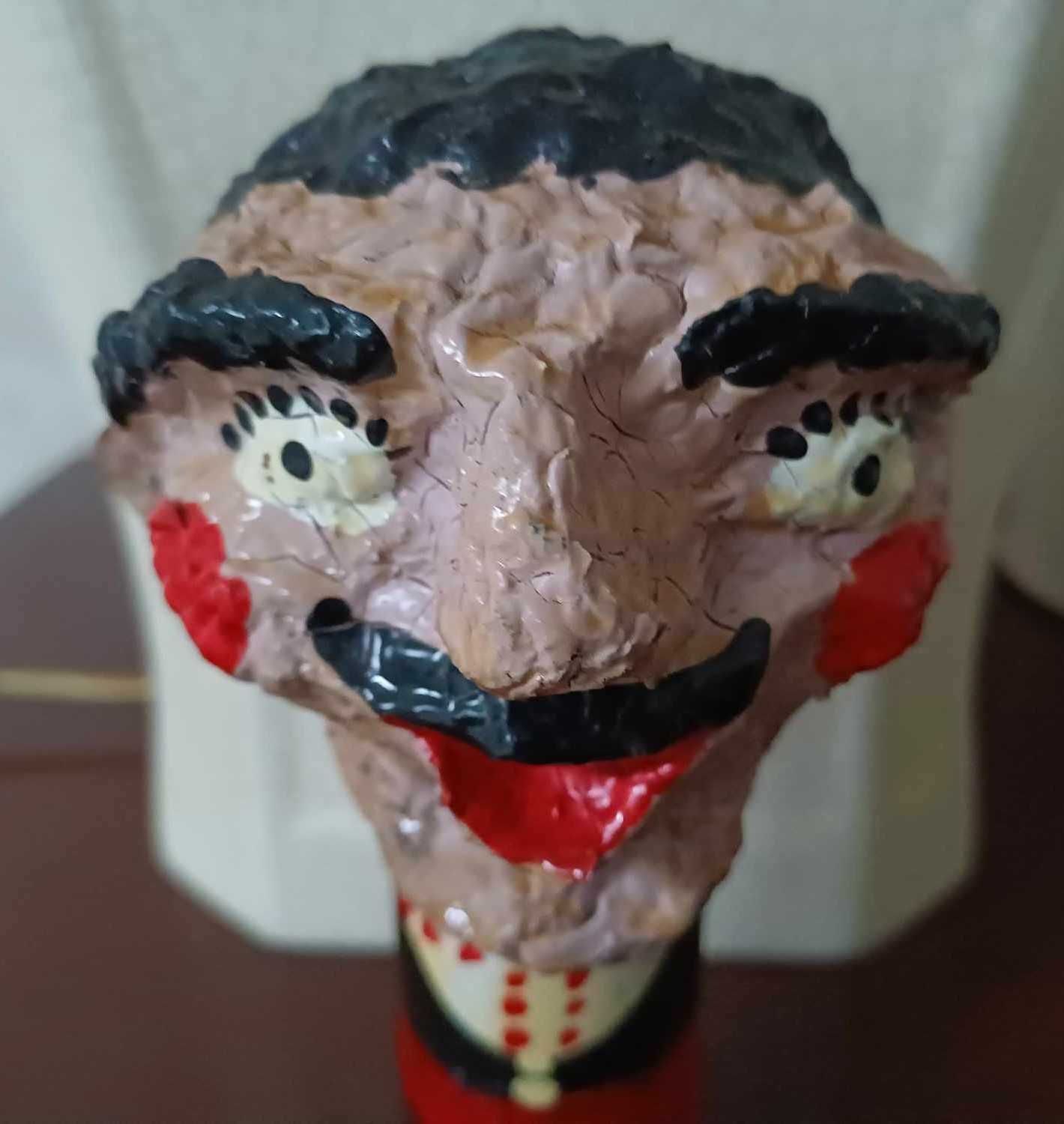 “Cabeçudo” ou “Gigantone”