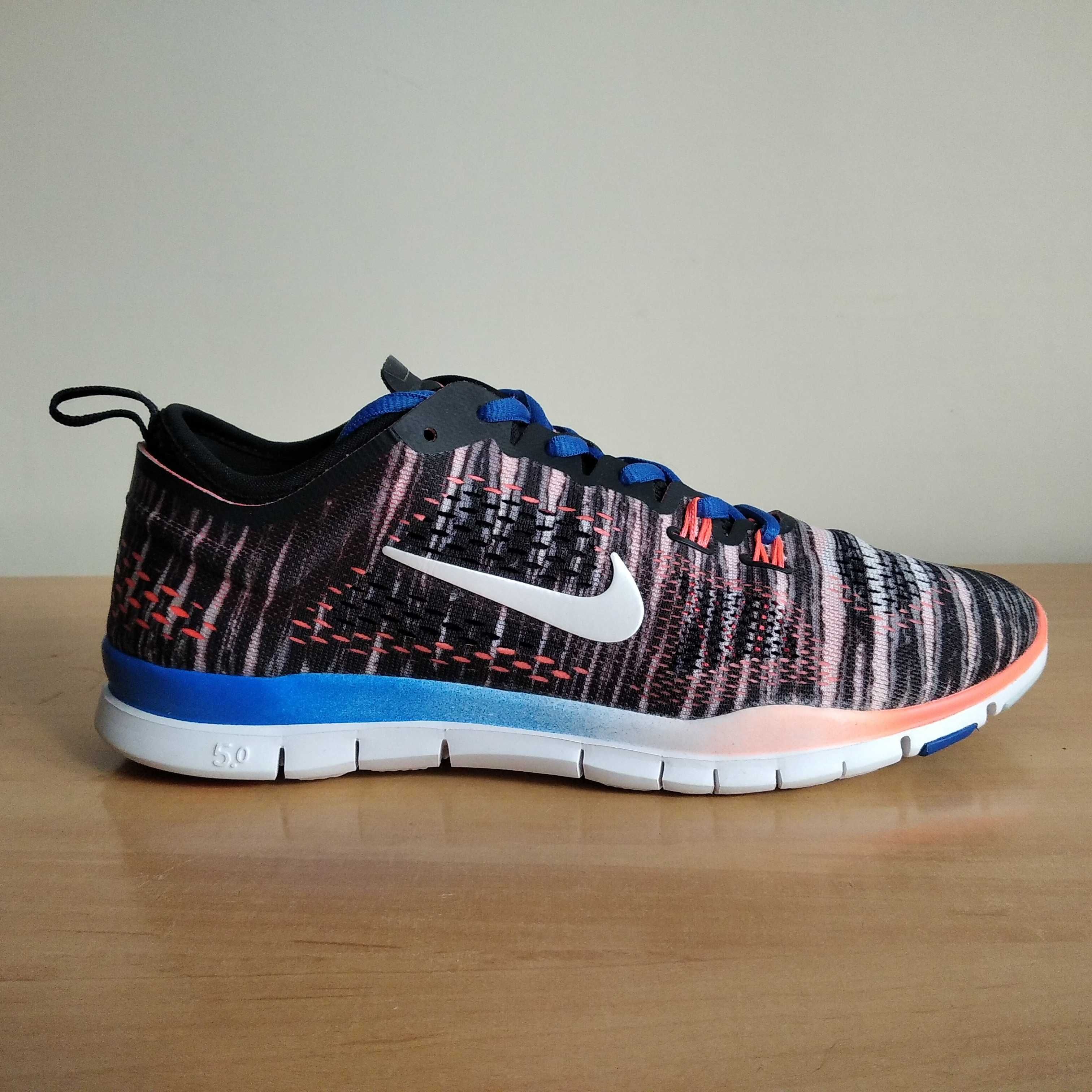 Buty biegowe NIKE FREE TR FIT 4 5.0 roz.eu-39