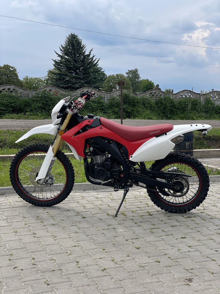 Продам мотоцикл ендуро 250