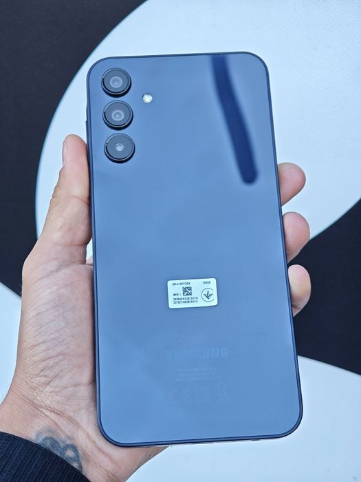 Продам телефон Samsung A15 4/128GB в ідеальному стані
