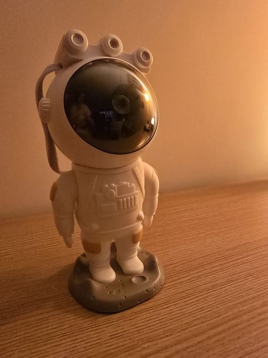 Astronauta - projetor de estrelas