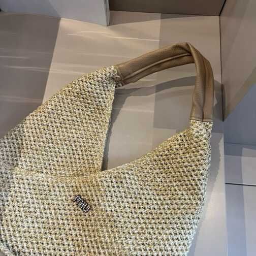 Torebka Miu Miu damska torba, skora 221