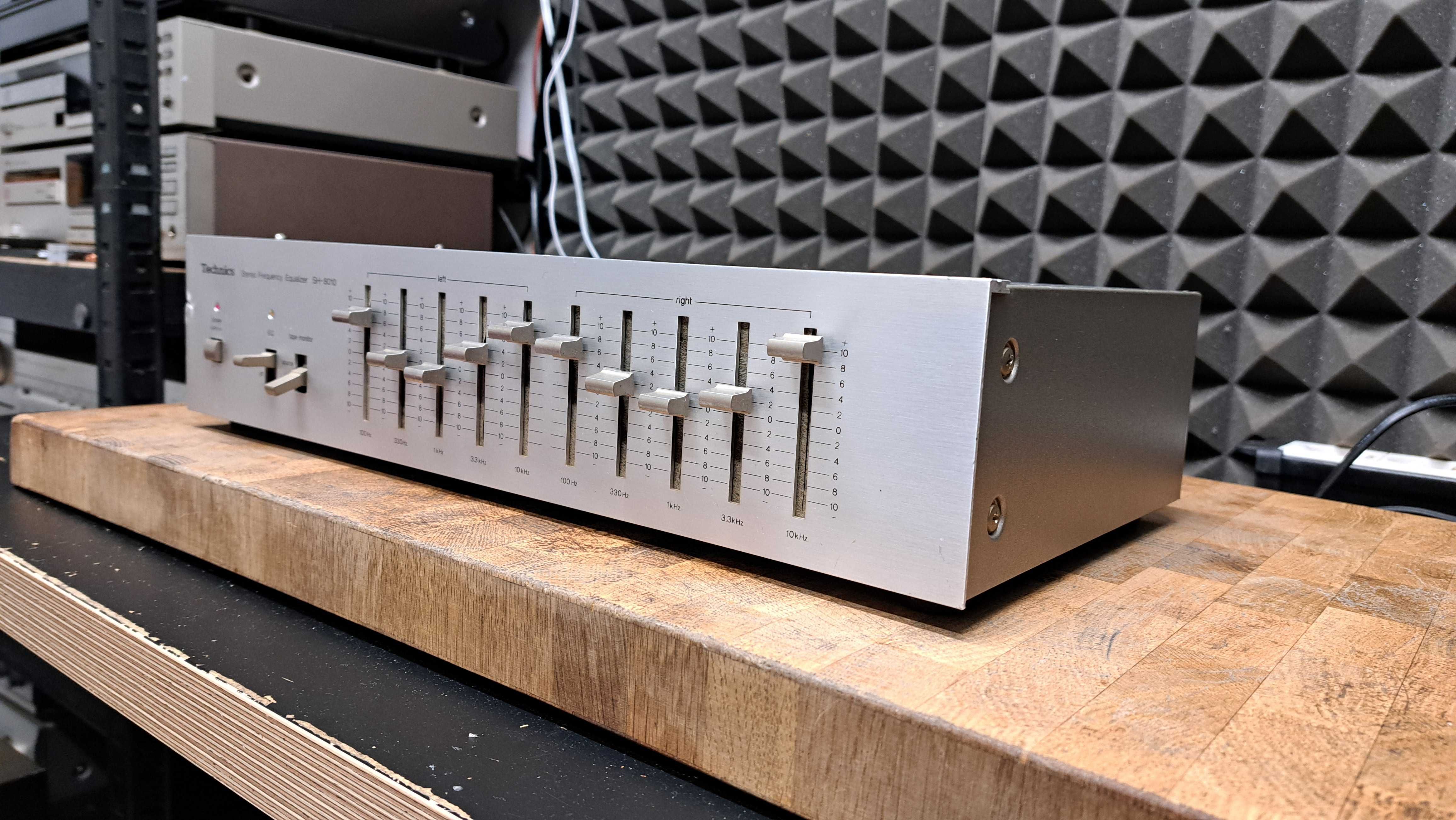 Korektor Technics SH-8010