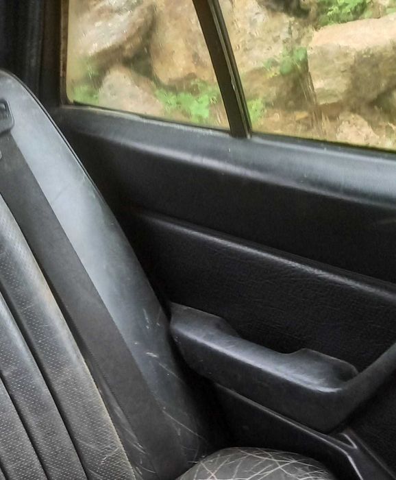 Vendo Mercedes 200D w124 às peças