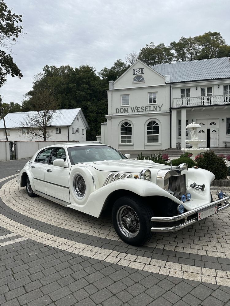 Wołga Lincoln auto samochód do ślubu wesele retro wedding klasyk