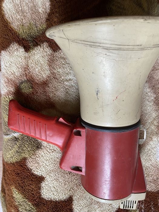 Мегафон  для голоса 12 вольт