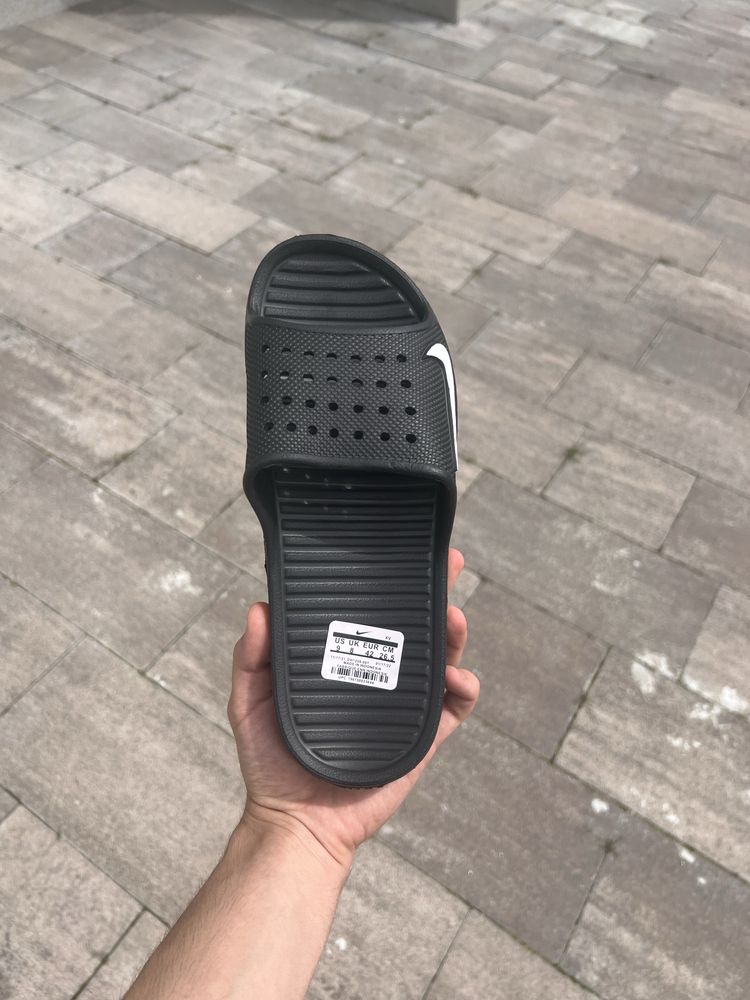 Тапочки Nike універсальні 41-44