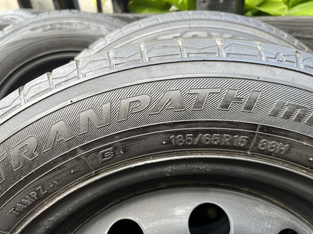 Шины  Toyo 185/65 R15