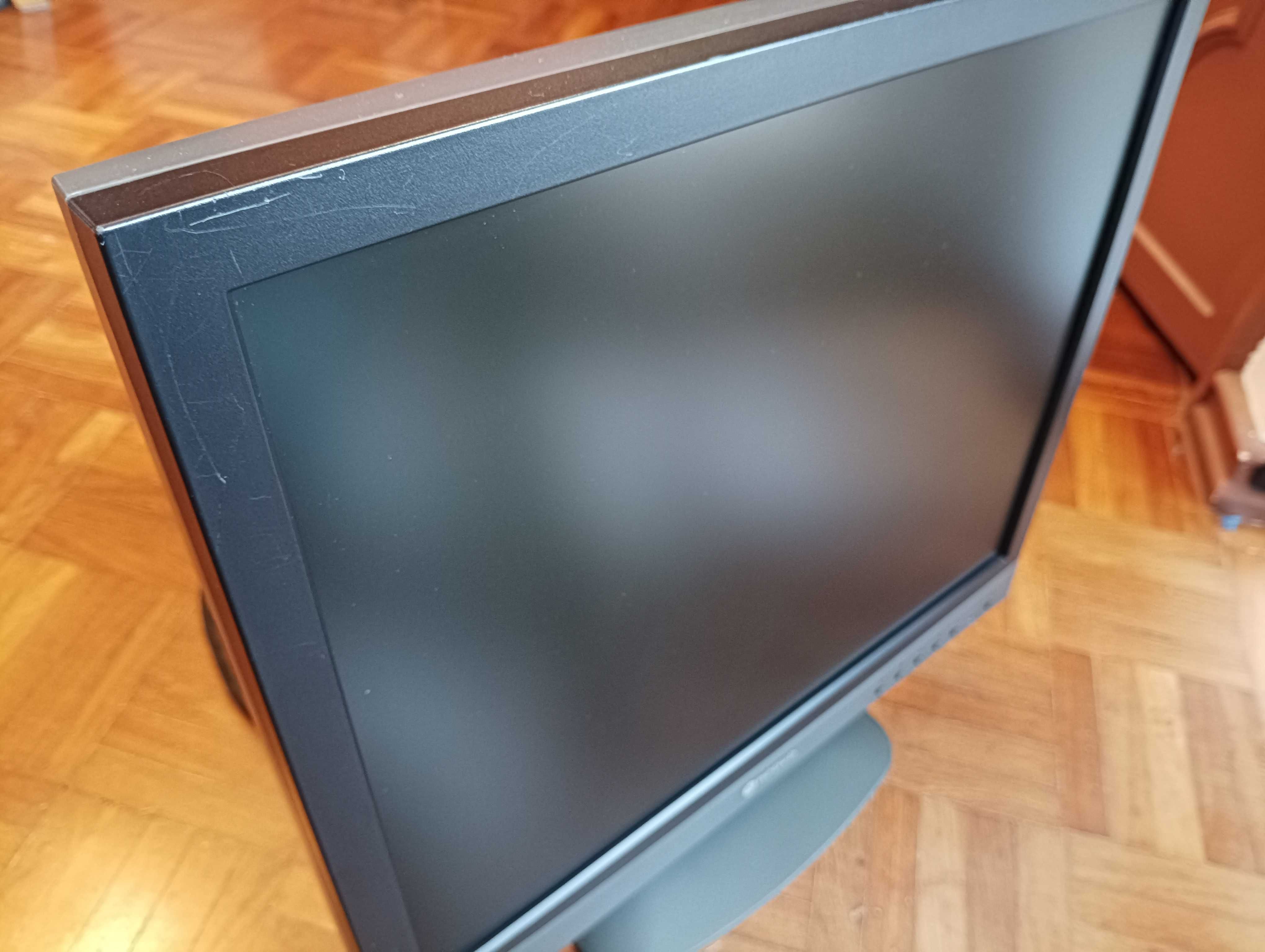 Monitor para PC Computador LCD de 17 Polegadas (17")
1280 x 1024, VGA