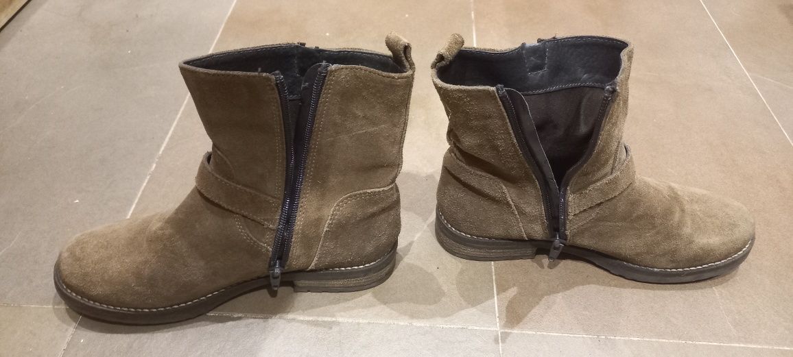 Botas castanhas em camurça n° 35