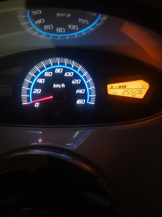 Honda  pcx  125.