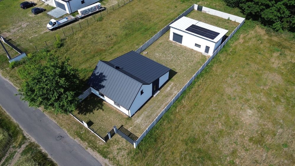 Dom jednorodzinny z garażem wolnostojącym