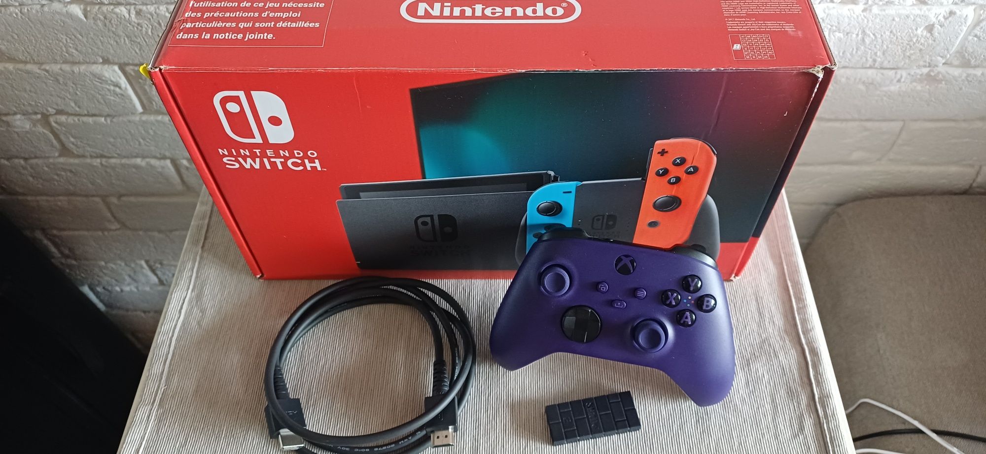 Nintendo Switch + dwie gry