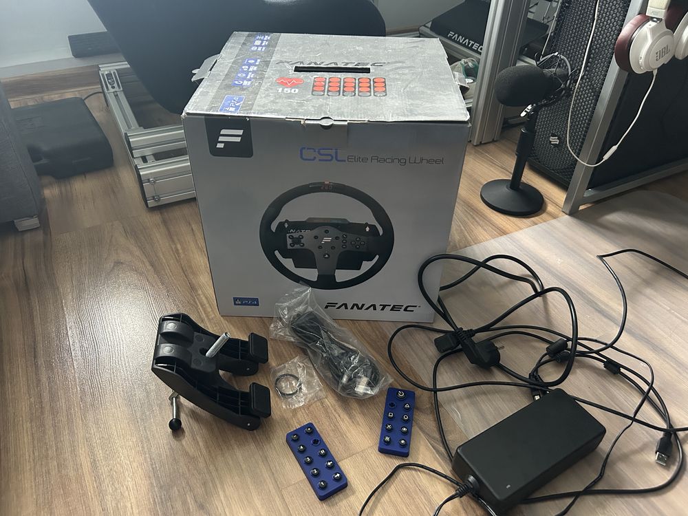 Fanatec CSL Elite PS4/PS5 + Fanatec CSL P1