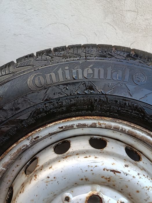 Шини Зимові 2шт 225/70 R15C Continenta VancoWinter 2