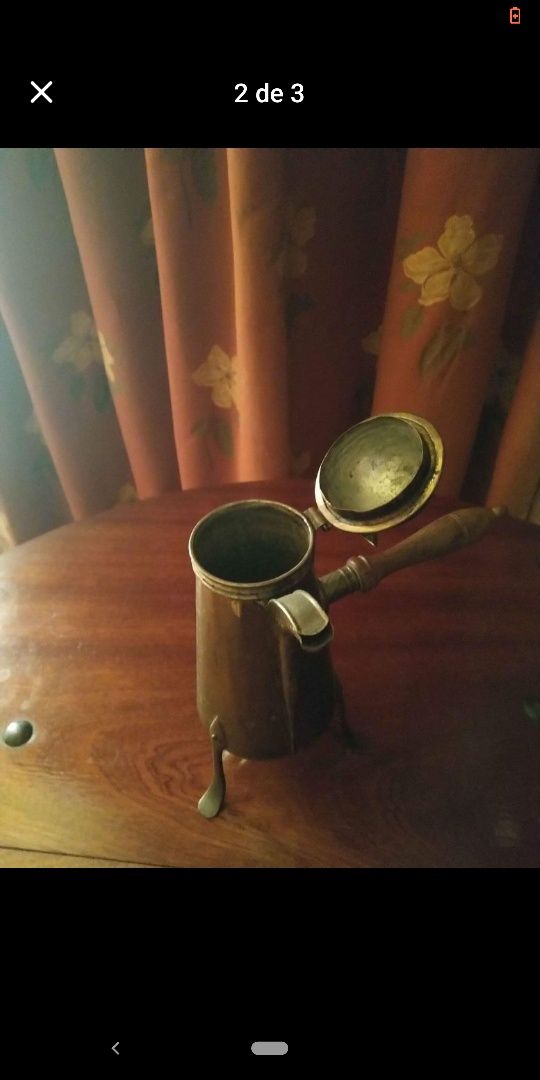 Cafeteira antiga de café Árabe