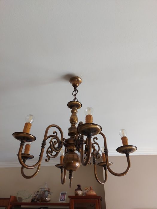 Candeeiro com 6 lâmpadas